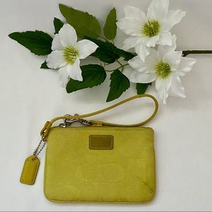 🎉SALE🎉Coach Green Wristlet